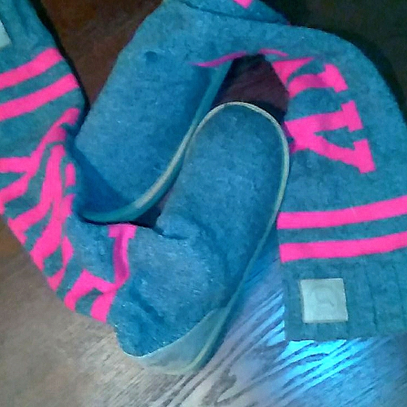 Victoria's Secret "PINK" sweater boots. - Picture 4 of 4